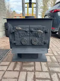 Kingsman wood stove / Poêle à bois