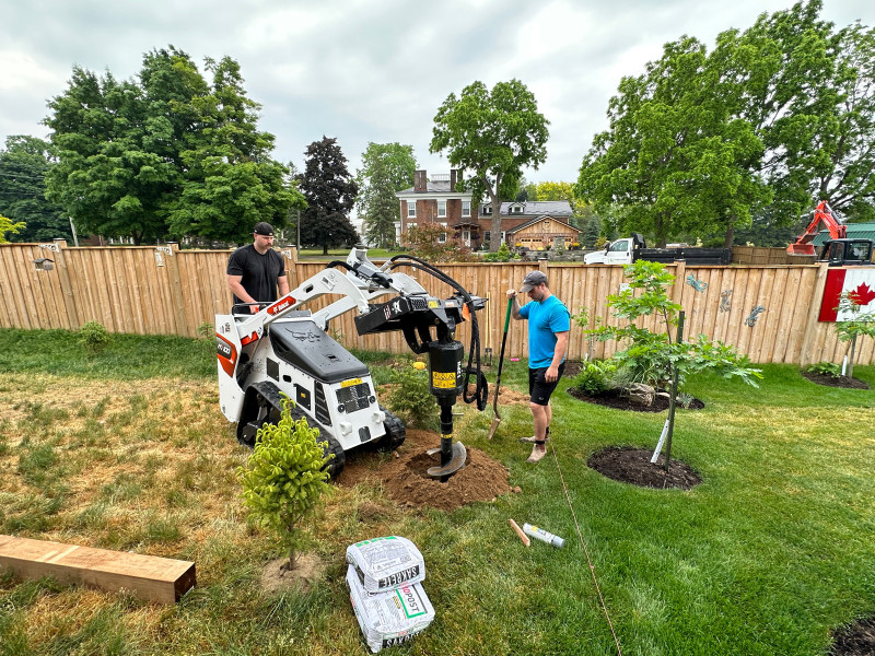 Post Hole Digging / Setting / Fencing Fence, Deck, Railing & Siding