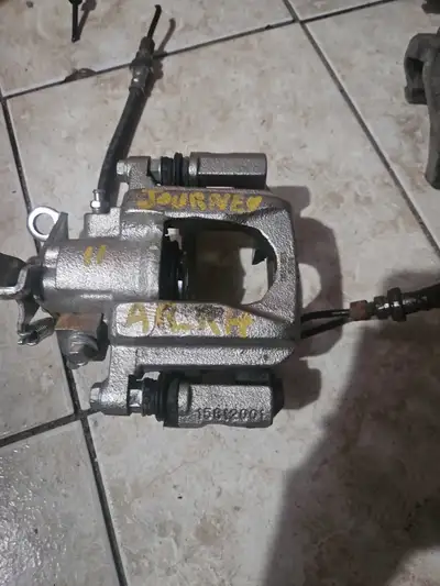 Étrier de frein arrière par câble de frein à main Compatible avec Dodge Journey (2009-2020)