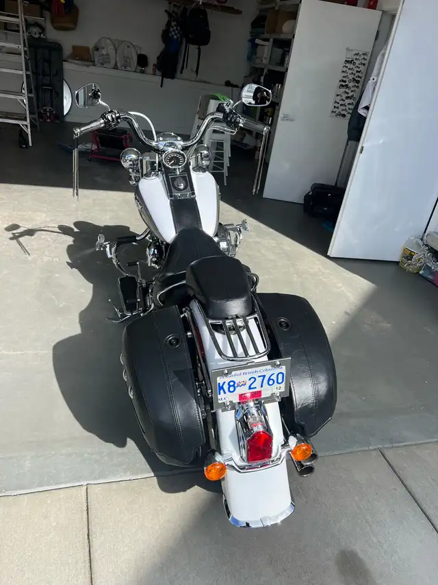 Beautiful 2008 one owner Harley Davidson deluxe in Street, Cruisers & Choppers in Kelowna - Image 3