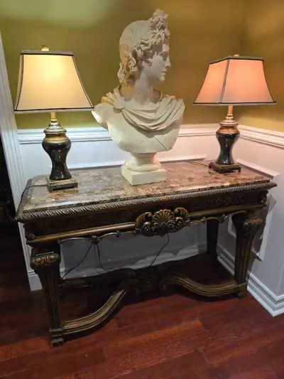 Console  en marbre valeur $1500Marble table statue buste status , View more