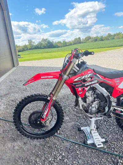 Selling my 2022 Honda crf 250 rx it has 60 hours oil done every 10 hours same with air filter Washed...