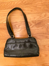 Black Leather purse in excellent condition.