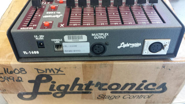 Lightronics TL1608 Light controller in Performance & DJ Equipment in Edmonton - Image 3