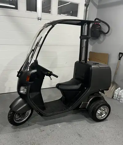 1999 Honda Gyro Canopy If you haven’t been to Japan you probably haven’t seen this Honda. Used by Ja...