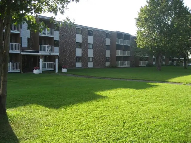 Sainte Foy four and a half for rent in October63882288467329120