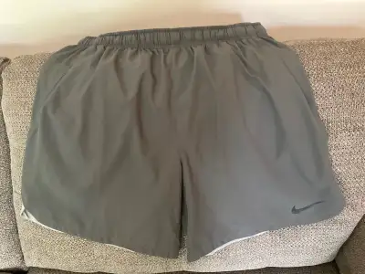Men’s Nike dri-fit shorts XXL (new), View more