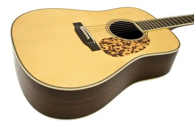 2001 Clarence white hd28 Martin guitar(mint) in Guitars in Guelph - Image 4