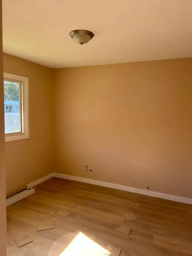 Renovated 3 Bedroom + Den Townhouse in Penticton – October in Long Term Rentals in Penticton - Image 5