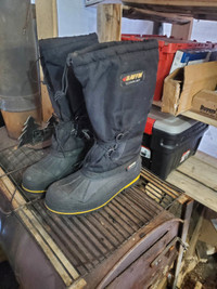 Mens 11 Super warm Baffin winter boots -100C