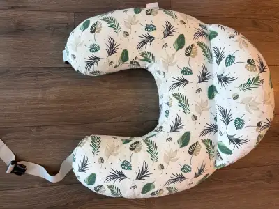 Momcozy Nursing Pillow – Excellent Condition, View more