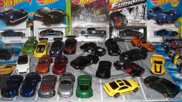 HOT WHEELS DATSUN FAIRLADY 2000 JDM classics NISSAN in Toys & Games in Sarnia - Image 3