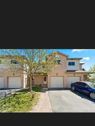 3 Bedroom, 2.5 bathroom for rent Finished basement can be used for storage or as an extra bedroom Ut...