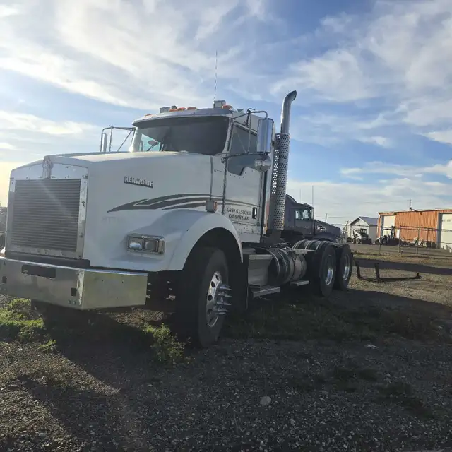 T800 kenworth in Heavy Trucks in Saskatoon - Image 6