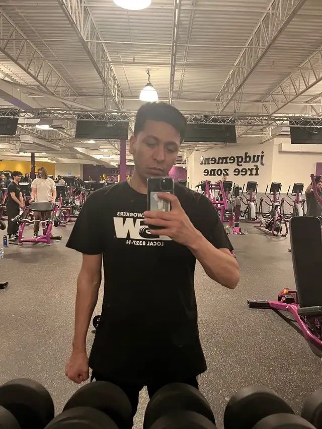 Hello,My name is Elias. I am looking for a studio apartment for