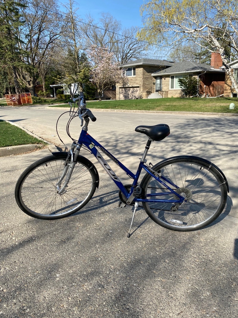 2006 Fuji Crosstown 2.0 Women’s Hybrid Bike Cruiser, Commuter