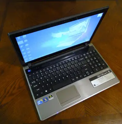 acer aspire laptop 4core i3 2.4ghz cpu, 6gb ram, nvidia gt 330m and intel gpu. older laptop needs to...