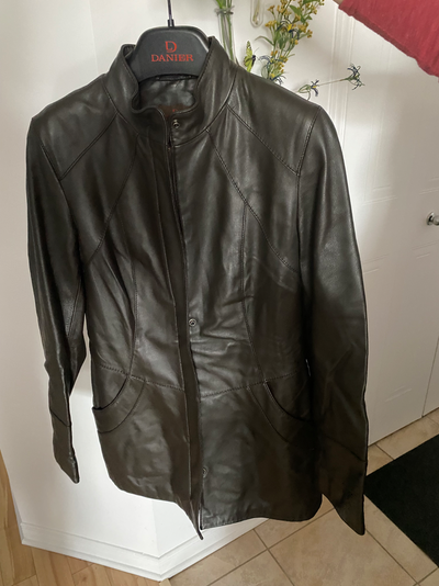Manteau de cuir Véritable (Taille Petite), View more