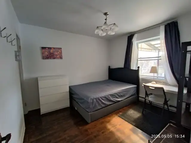 Big room, for short term rental, Close metro Monk, All included.