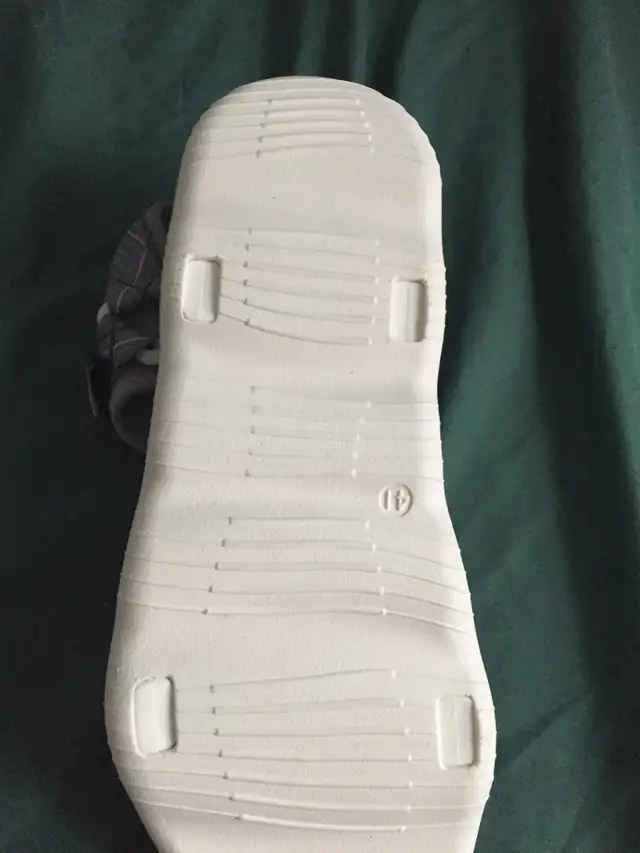 women’s sandals in Women's - Shoes in City of Toronto - Image 4