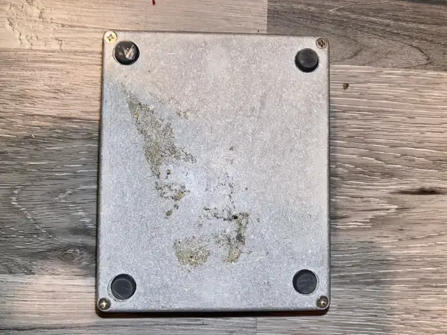 EHX Holy Stain pedal multi fx reverb delay  in Amps & Pedals in Laval / North Shore - Image 3