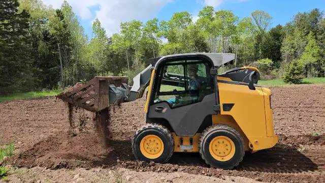 Excavating- Yard clean-up -Tree removal- Demolition62864357999361123