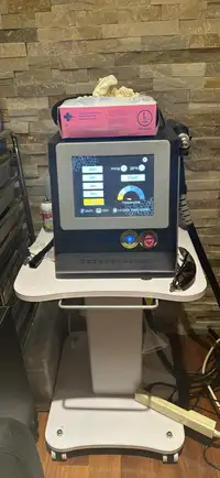 Machine à détatouage / tattoo removal machine 