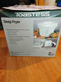 Brand New Toastess Cool Touch Deep Fryer. Model TDF-22