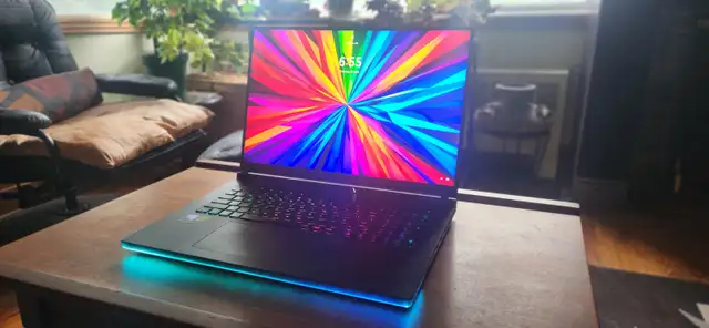 ASUS Strix G18 {RTX 4080 x i9-14900h} *conditionne excellente* in Laptops in City of Montréal - Image 2