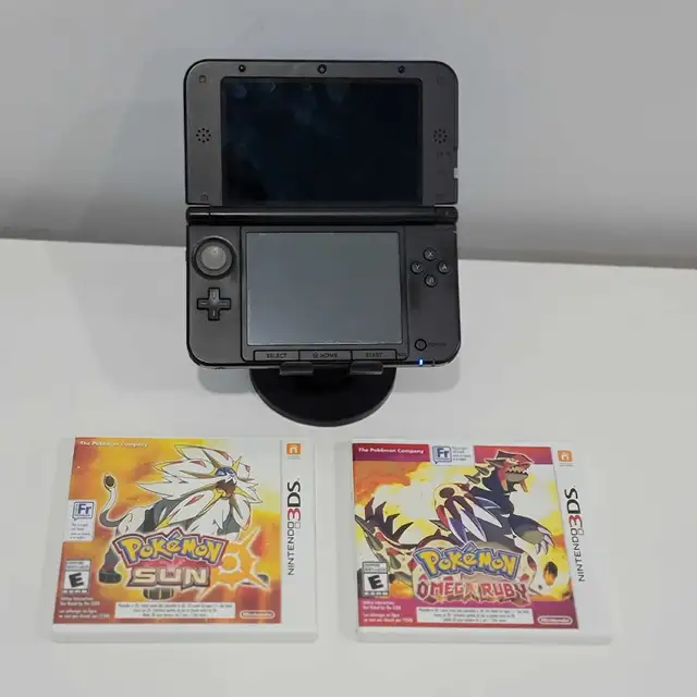 Nintendo 3DS XL + Pokemon Omega Ruby & Sun in Nintendo DS in City of Toronto - Image 3