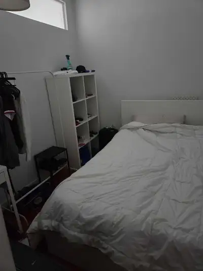 Bonjour, Chambre a louer dans une colocation a 4 sur le plateau mont royal Appartement meubler Pas l...