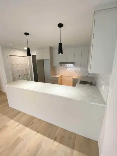 4 1/2 Appartement au 107 rue Adélaïde, Sorel-Tracy** Situé dans un quartier paisible et accessible,...