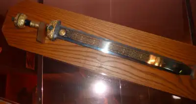 Selling Two Franklin Mint Replica Swords circa 1988 Excalibur sword measures 45 inches has 24K Gold...