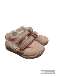 Biomecanics shoes for baby girl