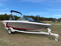 2017 Rinker 18QX