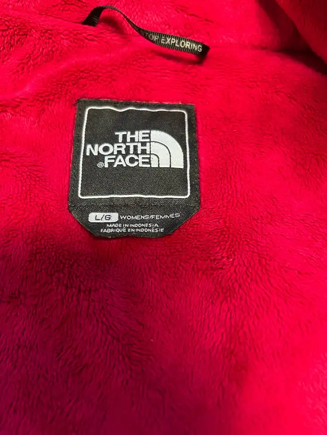 Northface winter jacket L in Women's - Tops & Outerwear in Edmonton - Image 2