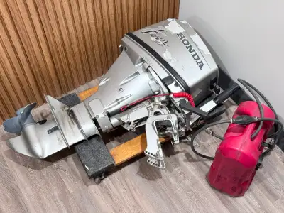 Honda 9.9HP 4-stroke outboard motor in good working condition. Long shaft. Reliable and fuel efficie...