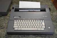 Smith Corona SL460 Model 5A Electric Typewriter Portable