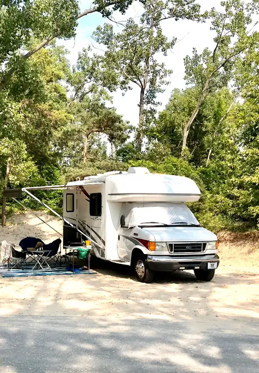 VR Motorisé Trail-Lite in RVs & Motorhomes in Québec City - Image 3