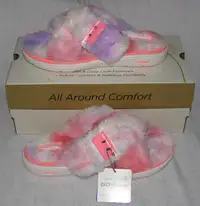 Skechers Arch Fit GO LOUNGE Faux Fur Sandal Slippers 6M NEW