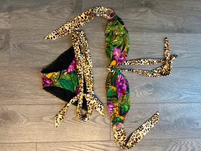 Maillot de bas Victoria Secret - haut XS et bas S, View more