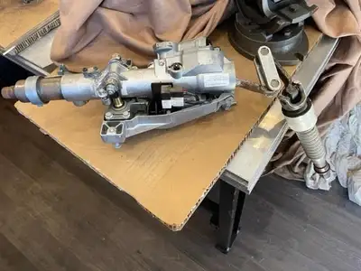 W211 Parts available Mercedes, Steering column Great condition came off 2008 e320 fits many others....