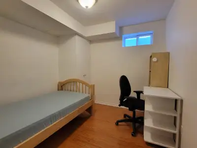 Fully Furnished Private Room In the Basement. Parking Lot Available(Extra $100) York Uni. Village, S...