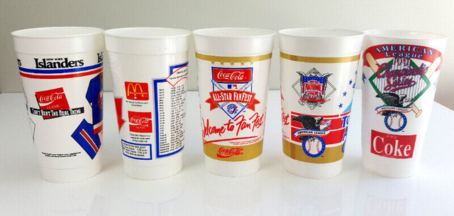 Vintage Coca-Cola Plastic Cups in Arts & Collectibles in City of Toronto - Image 2