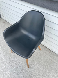 Outdoor/indoor chair