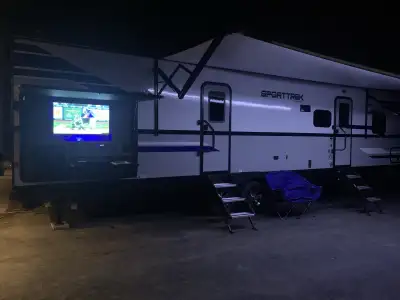 For Sale: 2021 Venture RV SportTrek ST332VBH – Family Bunkhouse Travel Trailer If you’ve been lookin...