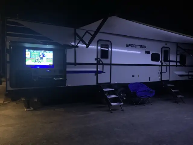 2021 Venture Rv Sporttrek Touring ST332VBH in Travel Trailers & Campers in Kingston - Image 2