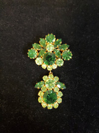 Vintage Austrian Green Crystal Brooch Marked Austria. 