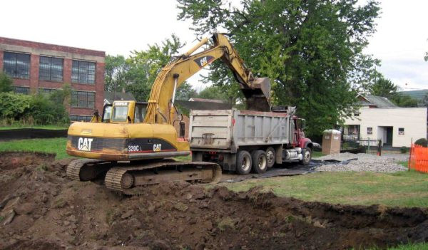 dump truck for hire in Other in Markham / York Region - Image 3