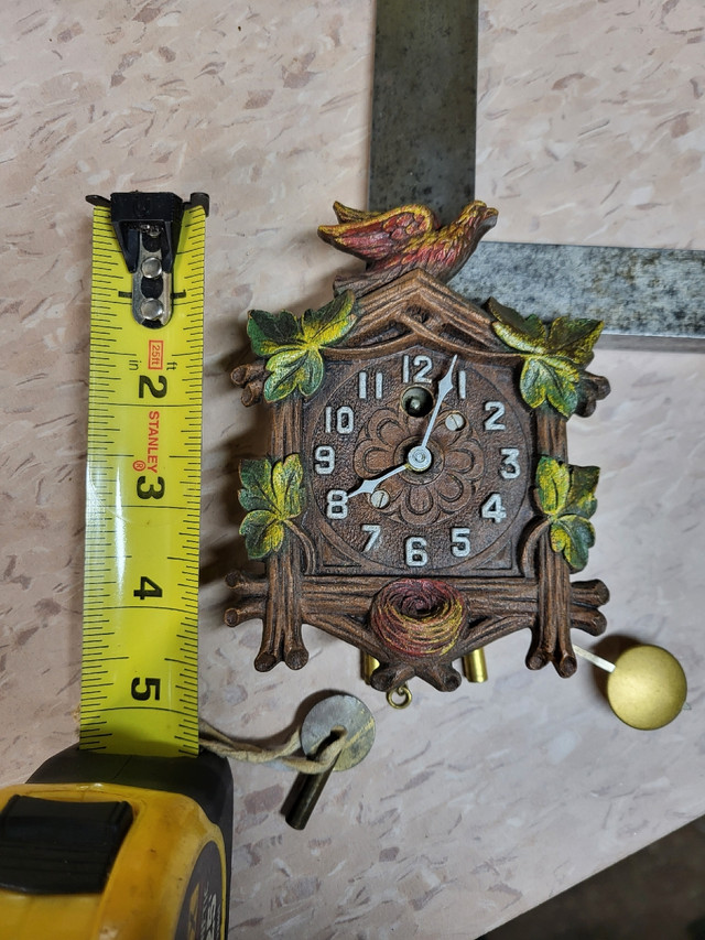 Wind up clock in Arts & Collectibles in St. Catharines - Image 2